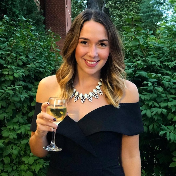 Meet your Posher, Haley - Picture 2 of 3